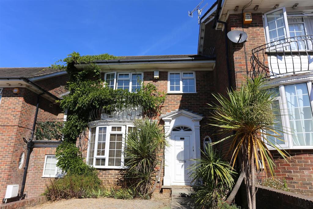 The Martlet, Hove 3 bed house £1,950 pcm (£450 pw)