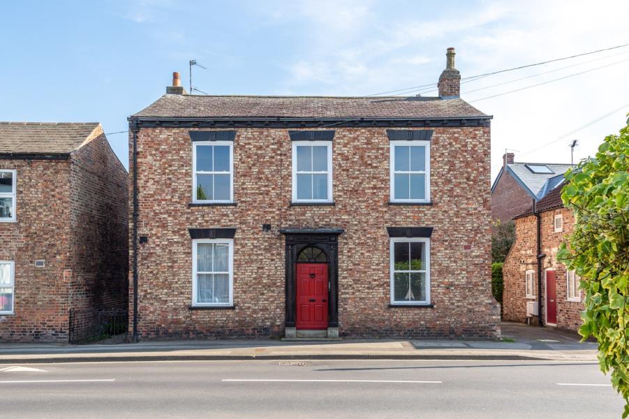 HESLINGTON LANE, YORK, YO10 4LR 1 bed apartment £850 pcm (£196 pw)