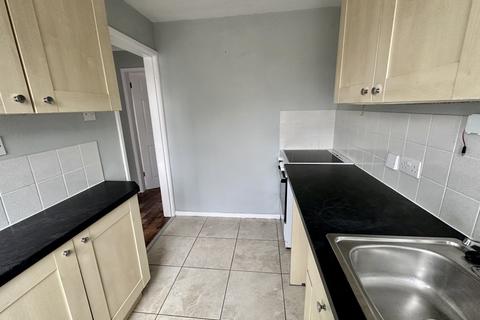 2 bedroom flat for sale, Derwent Close, Ferndown