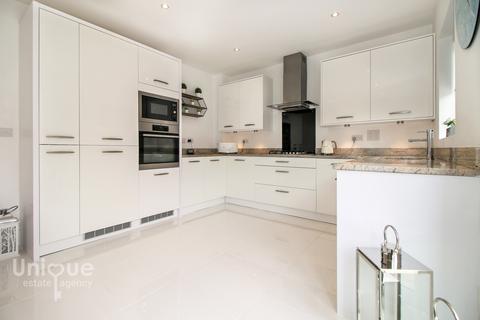 58 Windward Avenue, Fleetwood, FY7 6FQ
