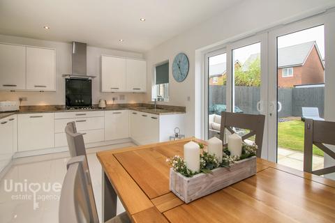 58 Windward Avenue, Fleetwood, FY7 6FQ