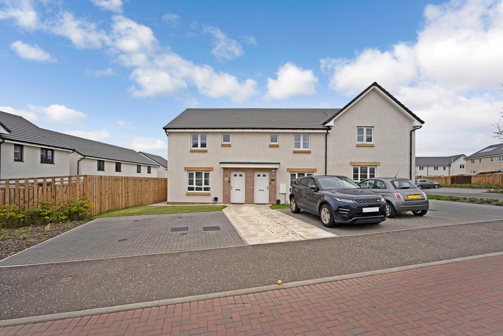 Boreland Avenue, Kirkcaldy, KY1 3 bed end of terrace house £214,995