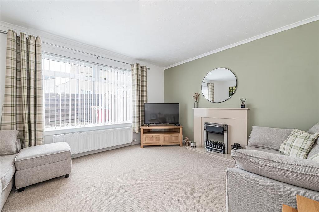 Braes View, Denny 3 bed terraced house £695 pcm (£160 pw)