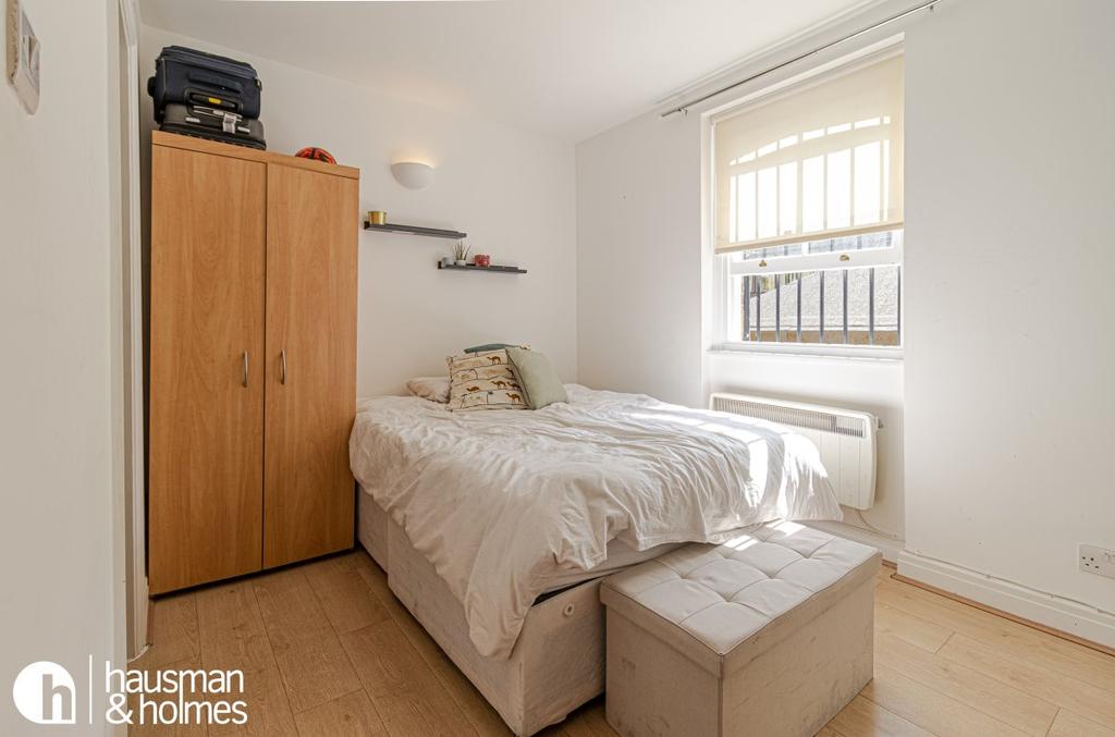 Golders Green Road, Golders Green 1 bed flat £1,350 pcm (£312 pw)
