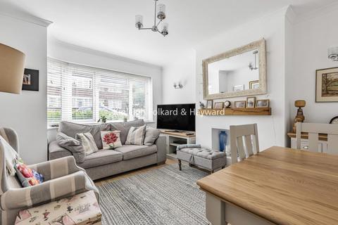 4 Rosslyn Close, West Wickham, BR4 9HX
