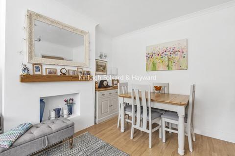 4 Rosslyn Close, West Wickham, BR4 9HX