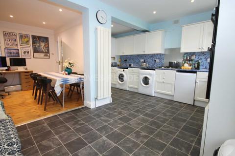 22 Highclere Road, New Malden, KT3 3HJ