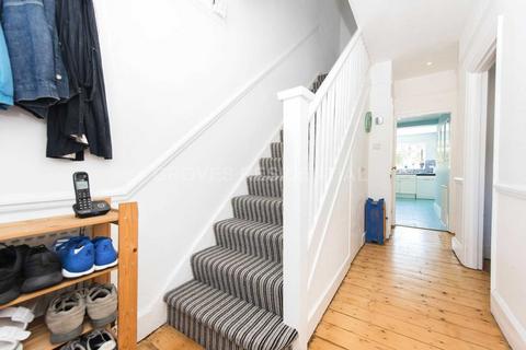 22 Highclere Road, New Malden, KT3 3HJ