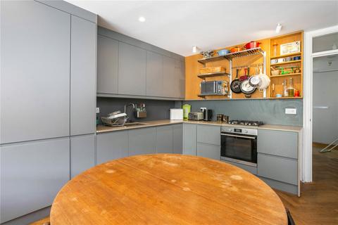 4 bedroom terraced house to rent, Glyn Road, London, E5