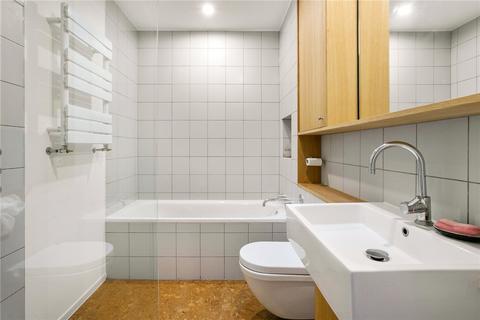4 bedroom terraced house to rent, Glyn Road, London, E5