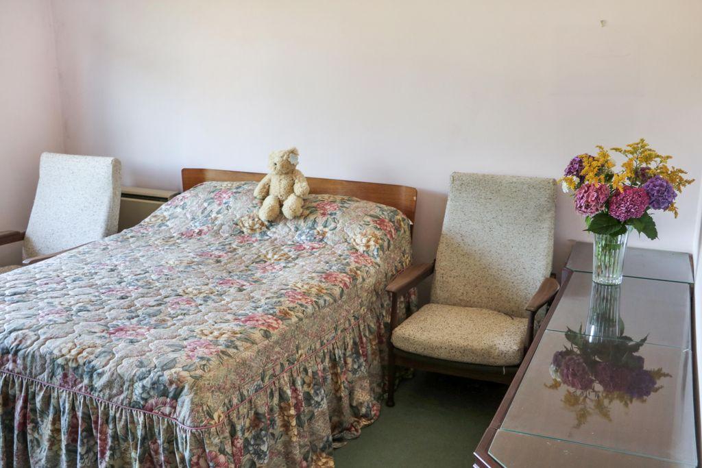 Bedroom 1 (Double)