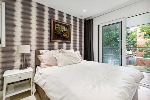 2 bedroom apartment for sale - Butler Court, Hyde Lane, London, SW11