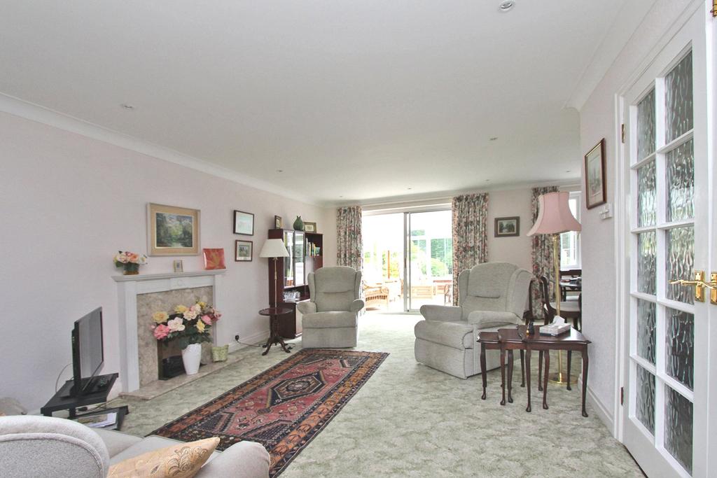 Rhinefield Close, Brockenhurst, Hampshire, SO42 4 bed property £950,000