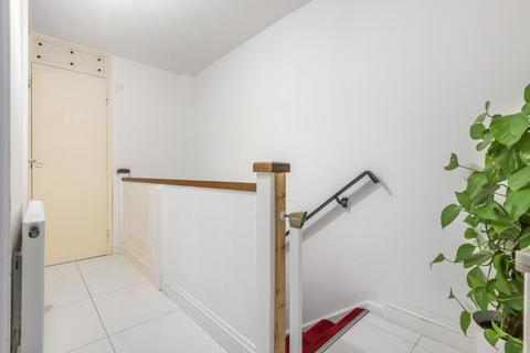 22 Diana Gardens, Surbiton, KT6 7SQ