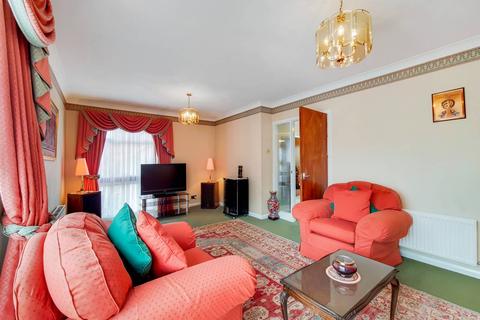 21 Stamford Drive, Bromley, BR2 0XF