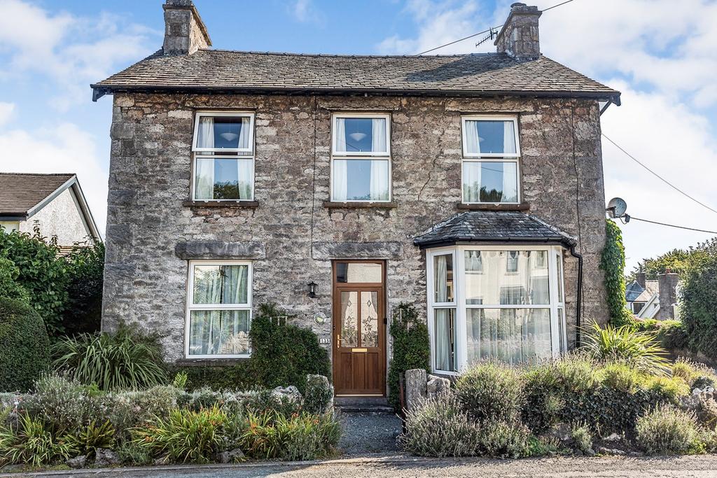 Silverdale Road, Arnside, LA5 4 bed detached house £450,000
