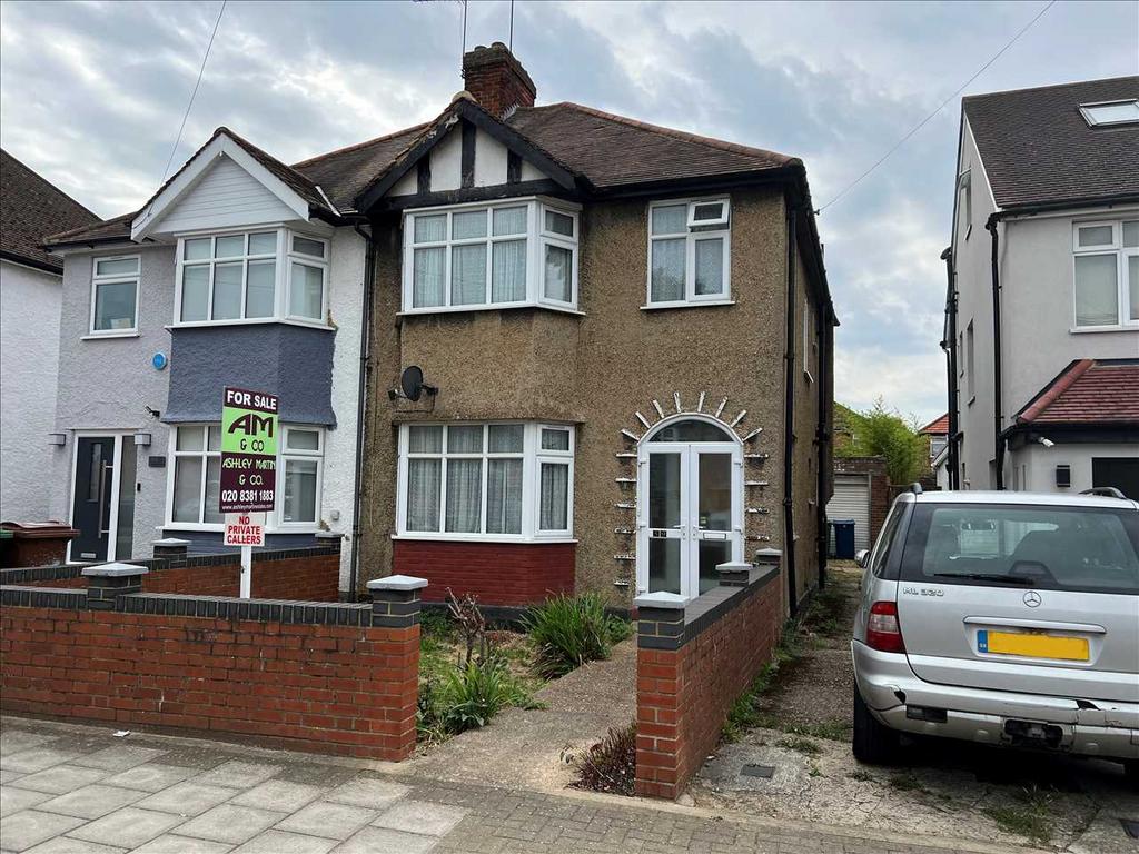 Axholme Avenue, Edgware, HA8 3 bed semidetached house £525,000