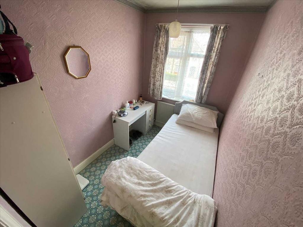 Front Single Bedroom