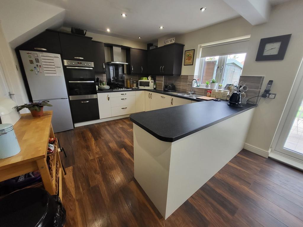 Kelly Road, Hebburn, Tyne and Wear... 3 bed semidetached house £134,995