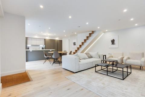 4 bedroom terraced house for sale, Hazlitt Mews, London W14