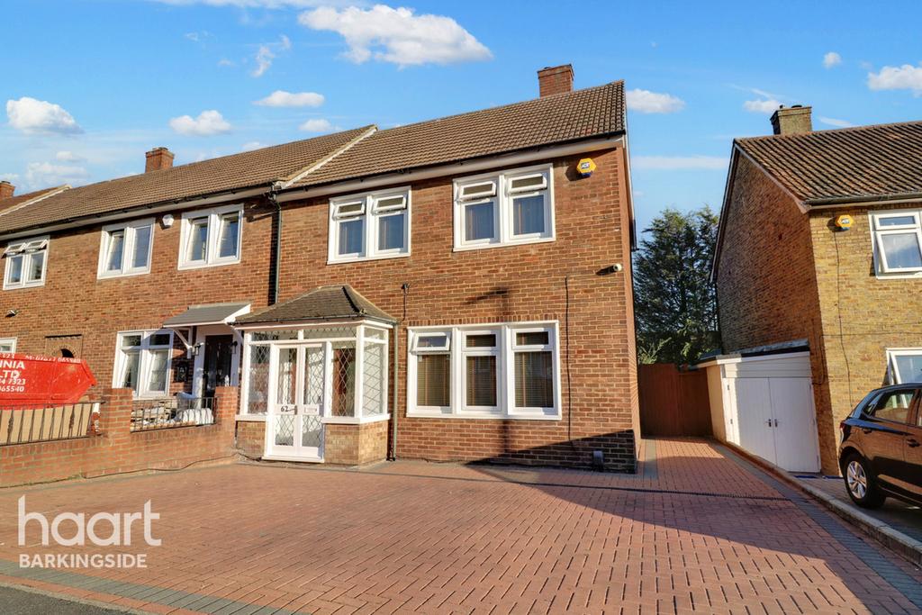 Tine Road, Chigwell 3 bed end of terrace house £500,000
