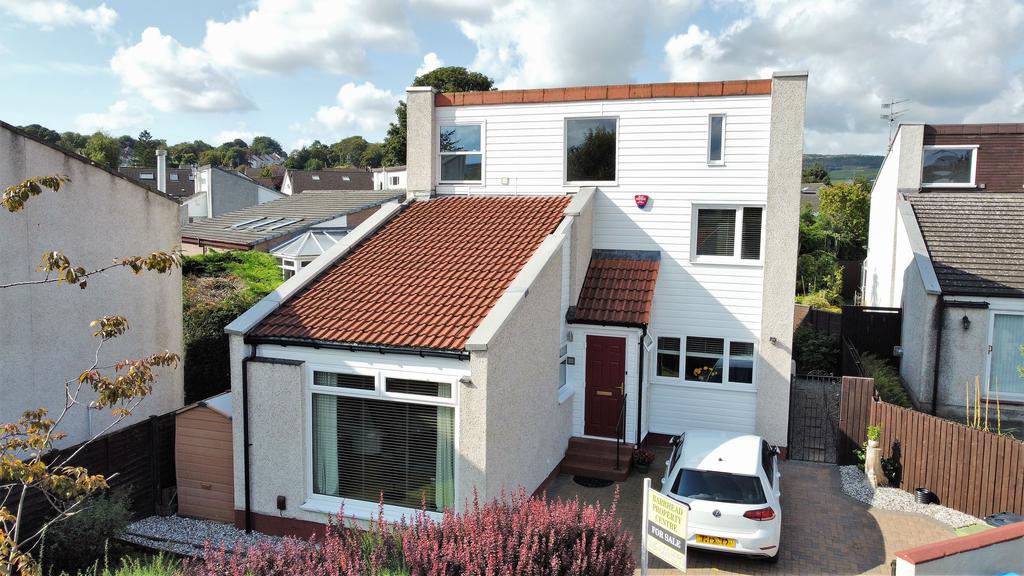 Arthurlie Avenue, Barrhead G78 4 bed detached villa £245,000
