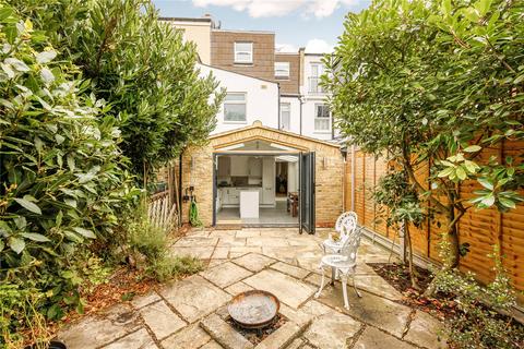 3 bedroom terraced house to rent, Duke Road, London, W4