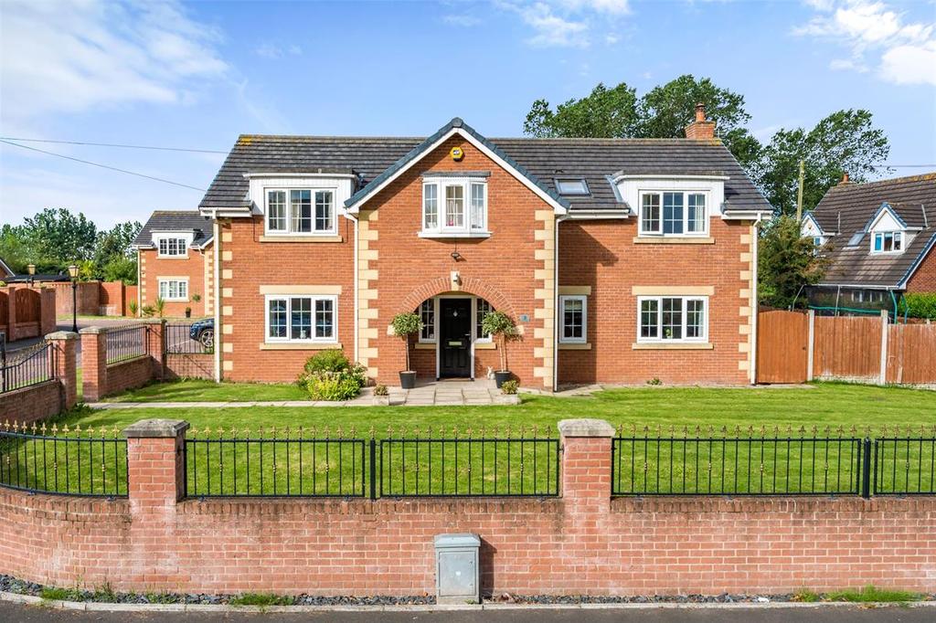 Bracken Gardens, Burscough, Ormskirk 5 bed detached house £550,000