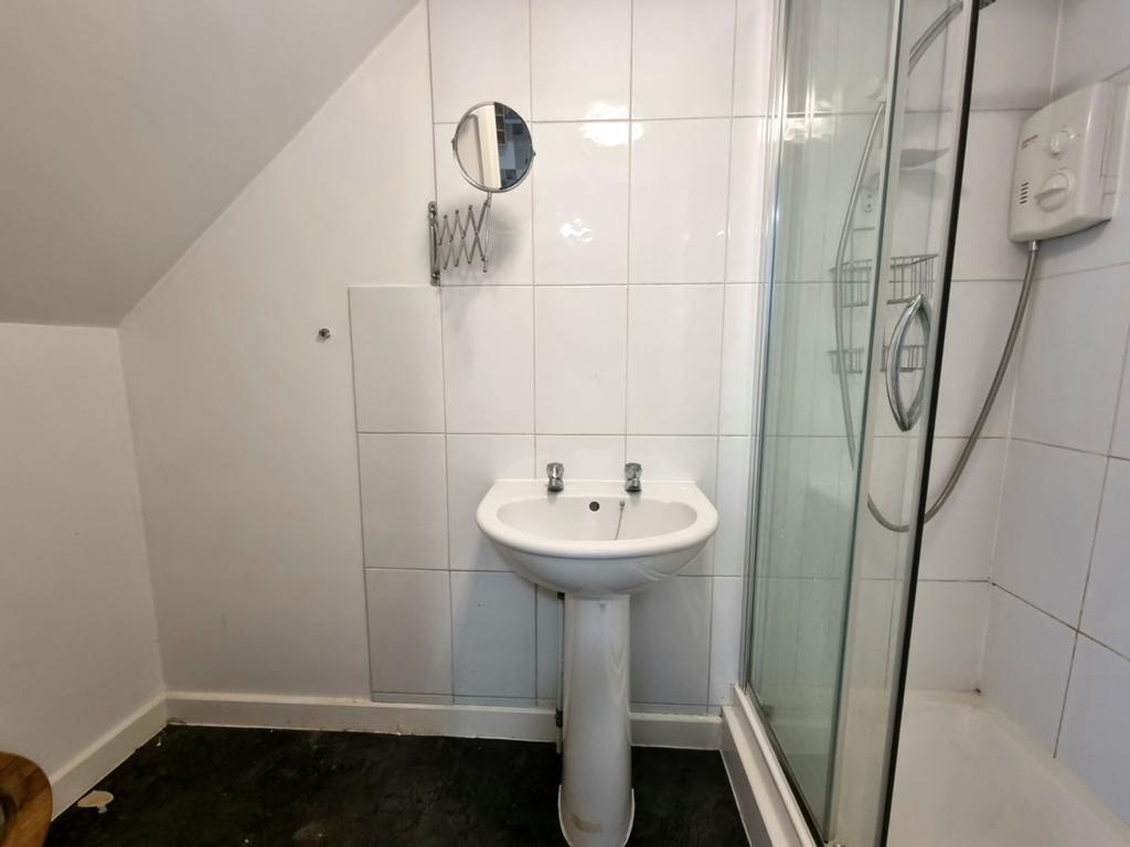 GF Shower room