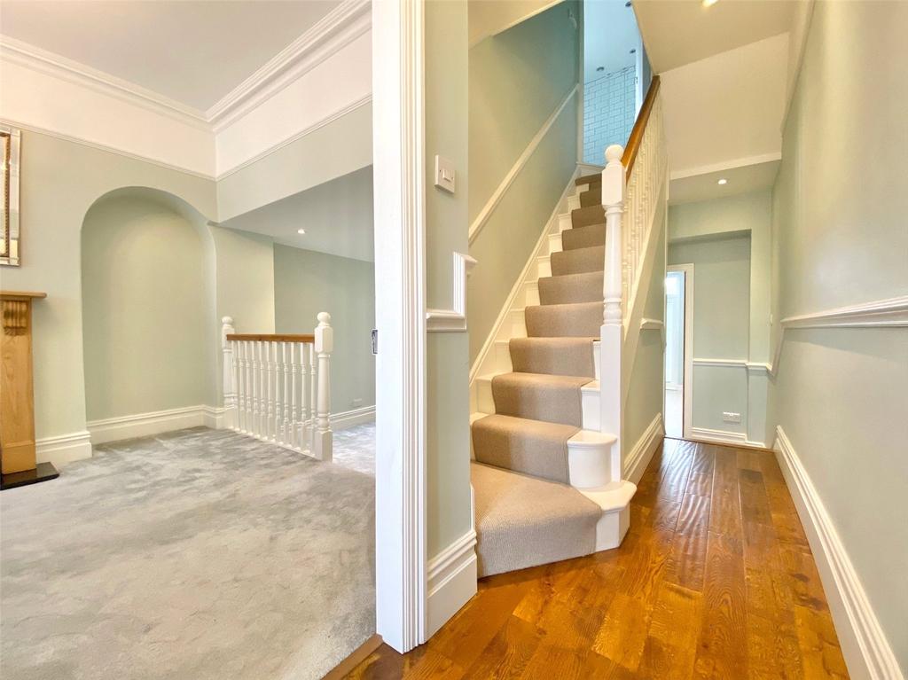 Gorton Road, Reddish, Stockport, SK5 3 bed terraced house £220,000