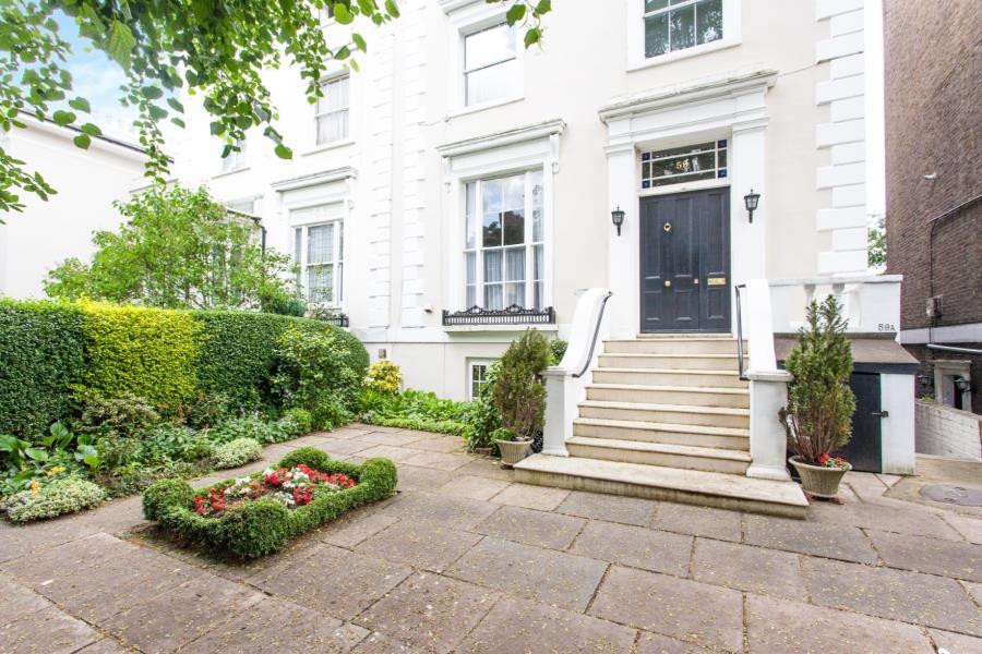 Carlton Hill, St John's Wood, NW8 2 bed flat - £3,250 pcm (£750 pw)