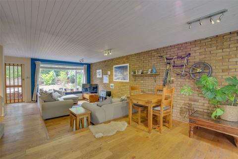 28 Orchard Dene, Rowlands Gill, NE39 1DW