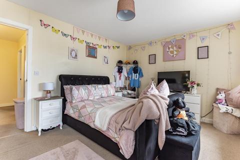 3 bedroom flat for sale, Wellington Court, Bradford, West Yorkshire, UK, BD6
