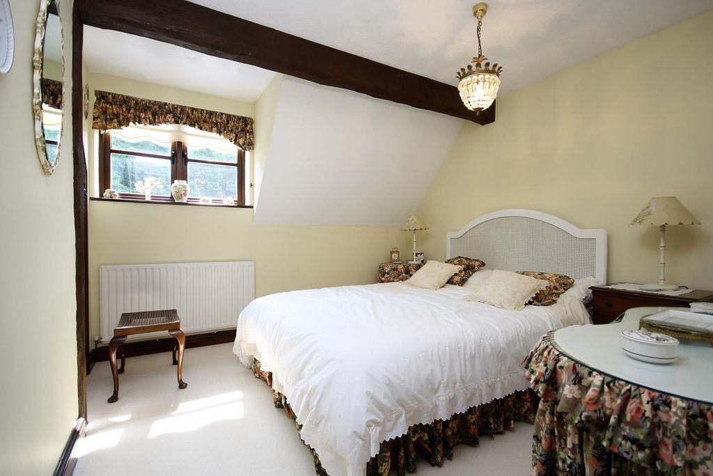Bedroom 2 (Double)