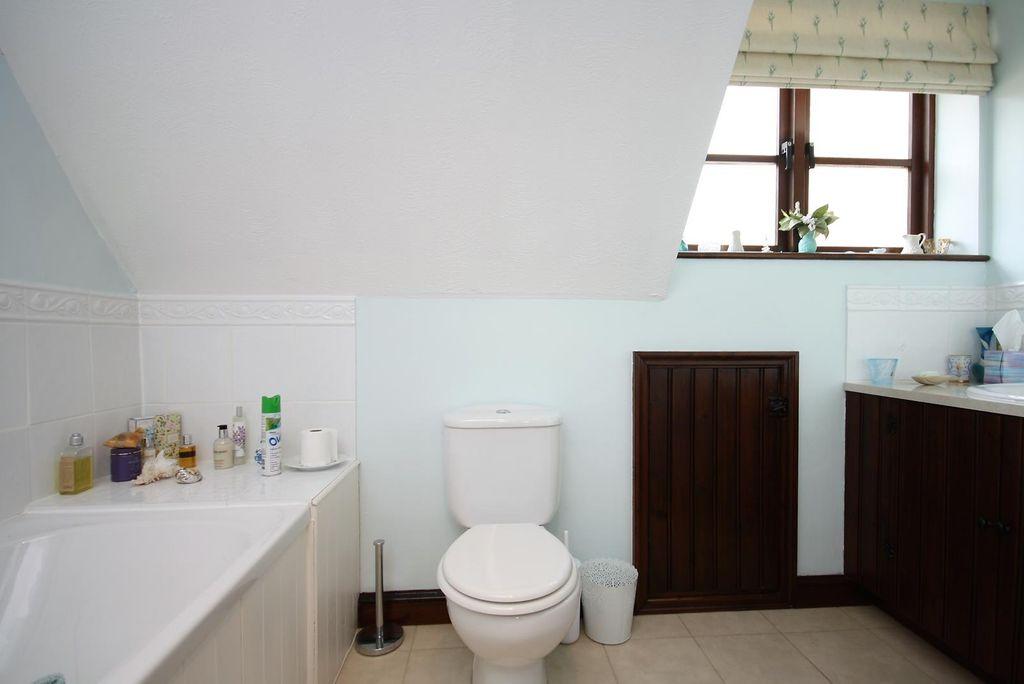 Bathroom (Bathroom)