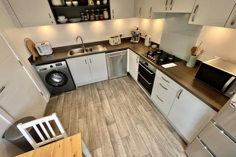 2 Auldlea Gardens, Beith, KA15 2EP