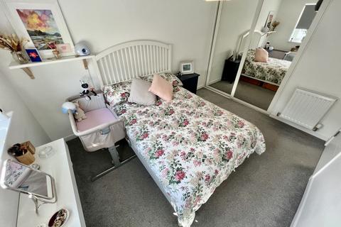 2 Auldlea Gardens, Beith, KA15 2EP