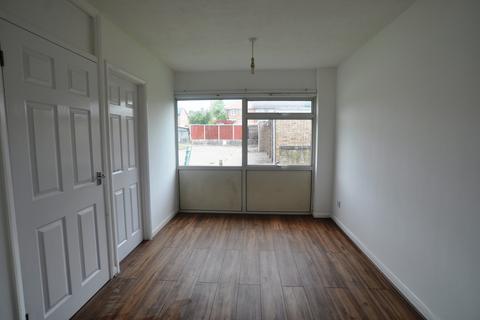 1 bedroom flat to rent, Woolgrove Court, Woolgrove Road, Hitchin, SG4