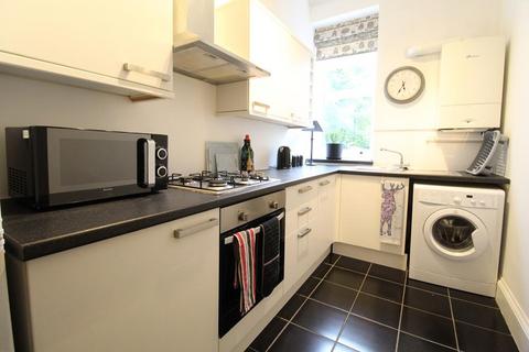 2 bedroom flat to rent, Victoria Street, First Floor, AB10