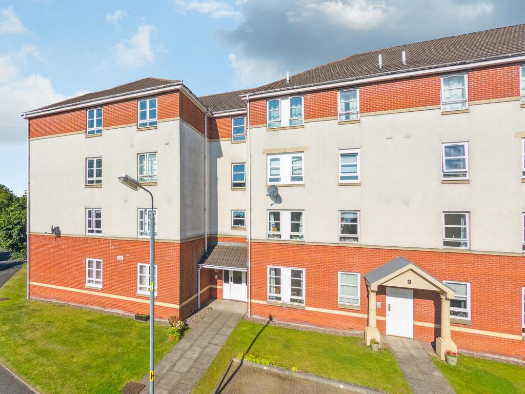 Old Castle Gardens, Flat 2/1... 2 bed apartment £149,000