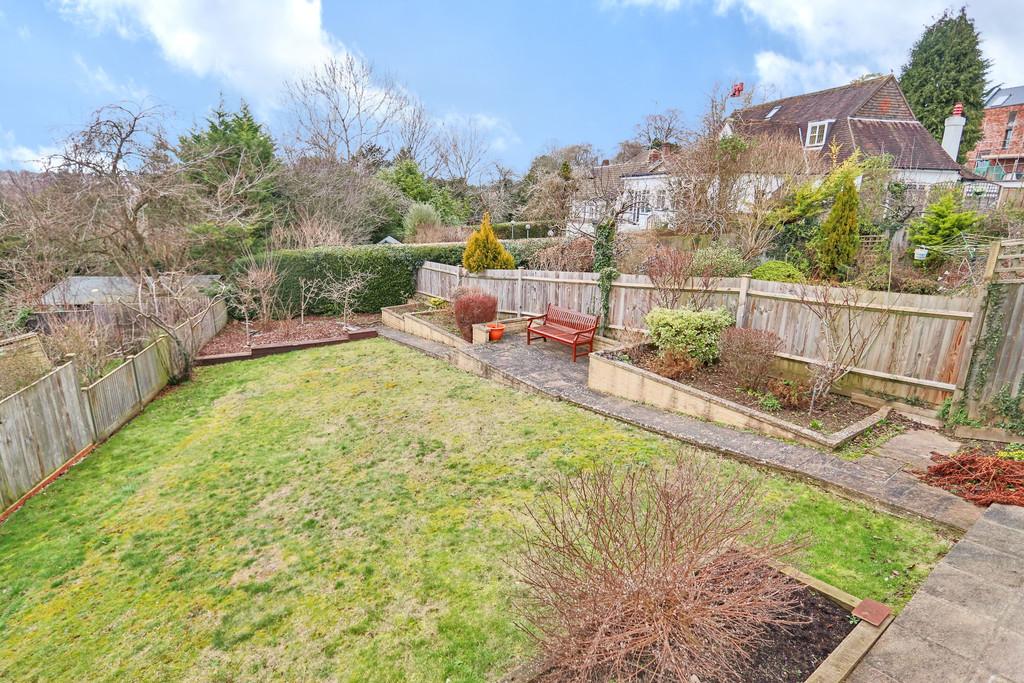 Byron Avenue, Coulsdon 2 bed detached bungalow £650,000