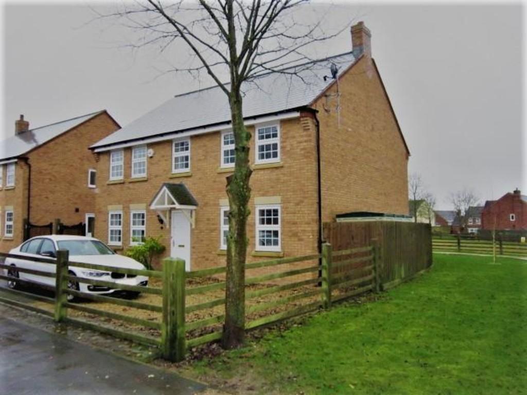 Normandy Road, Wroughton 4 bed detached house £1,750 pcm (£404 pw)