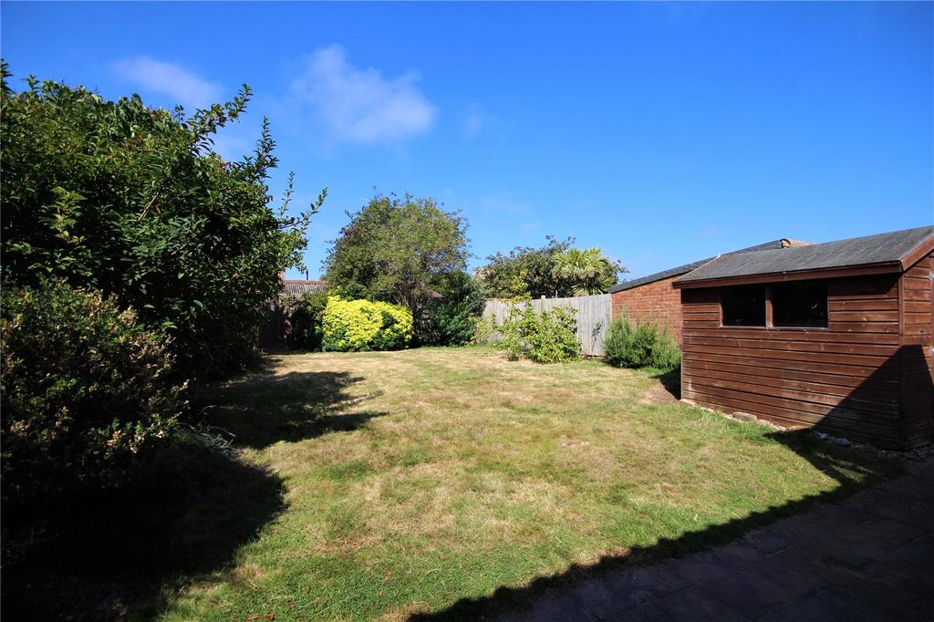 Carnforth Road, Lancing, West Sussex... 2 bed bungalow £1,300 pcm (£
