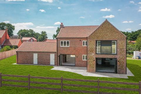 5 bedroom detached house for sale - North Wootton