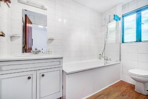 110 Augustus Road, London, SW19 6ER