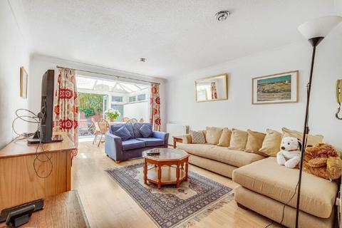 110 Augustus Road, London, SW19 6ER