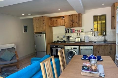 2 bedroom flat to rent, Ditchling Rise, Brighton