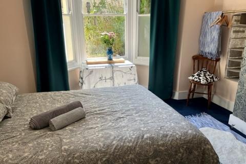 2 bedroom flat to rent, Ditchling Rise, Brighton