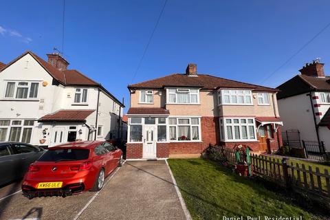 7 The Warren, Hounslow, TW5 0JW