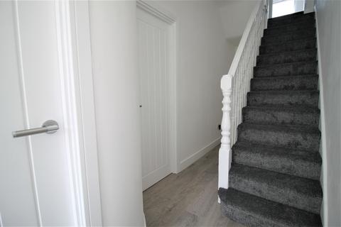 3 bedroom terraced house to rent, Fanshawe Avenue, Barking IG11